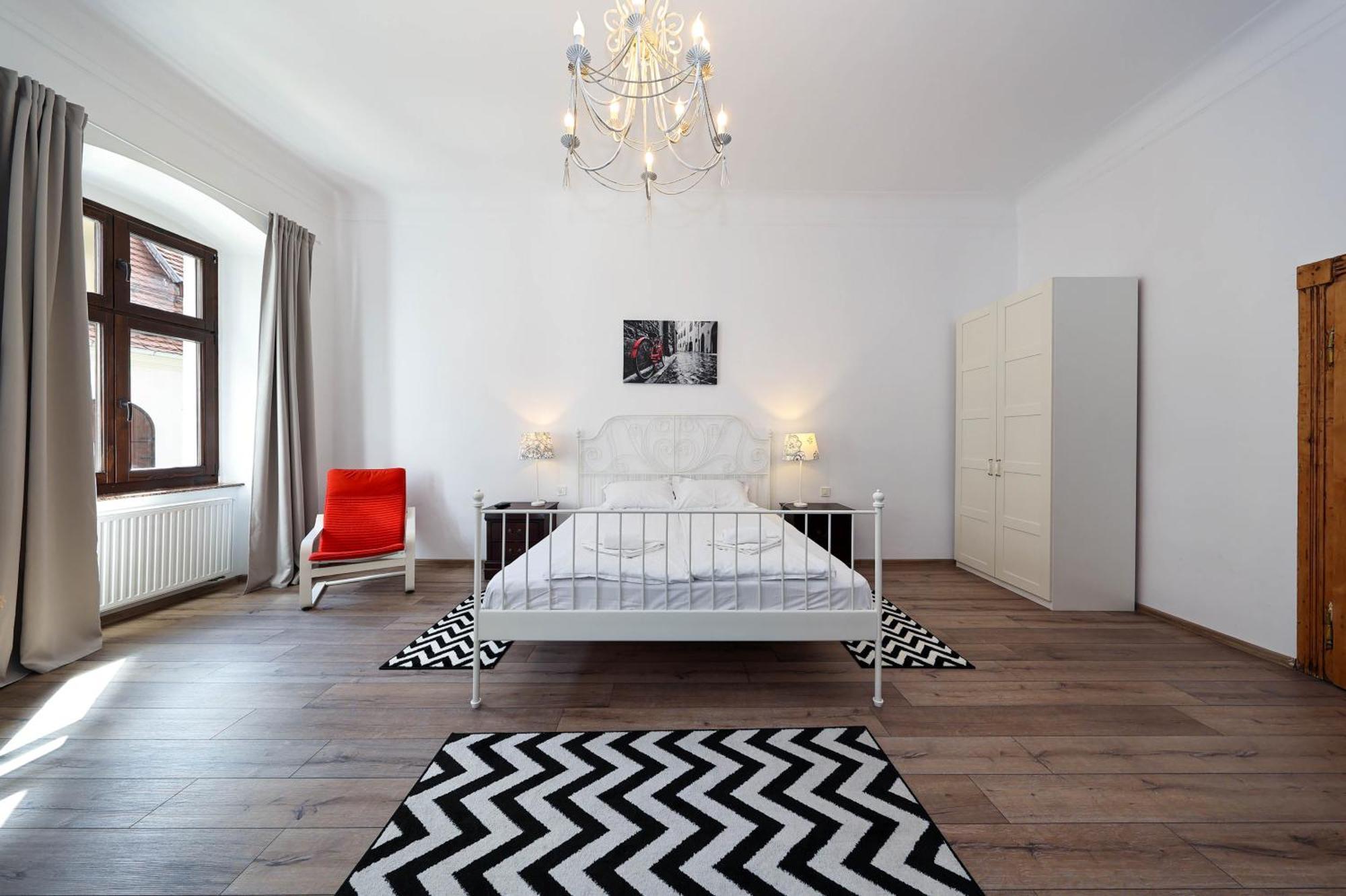 Hirscher Apartments Braşov Kamer foto