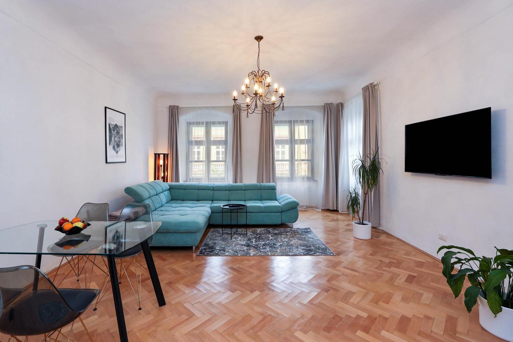 Hirscher Apartments Braşov Buitenkant foto