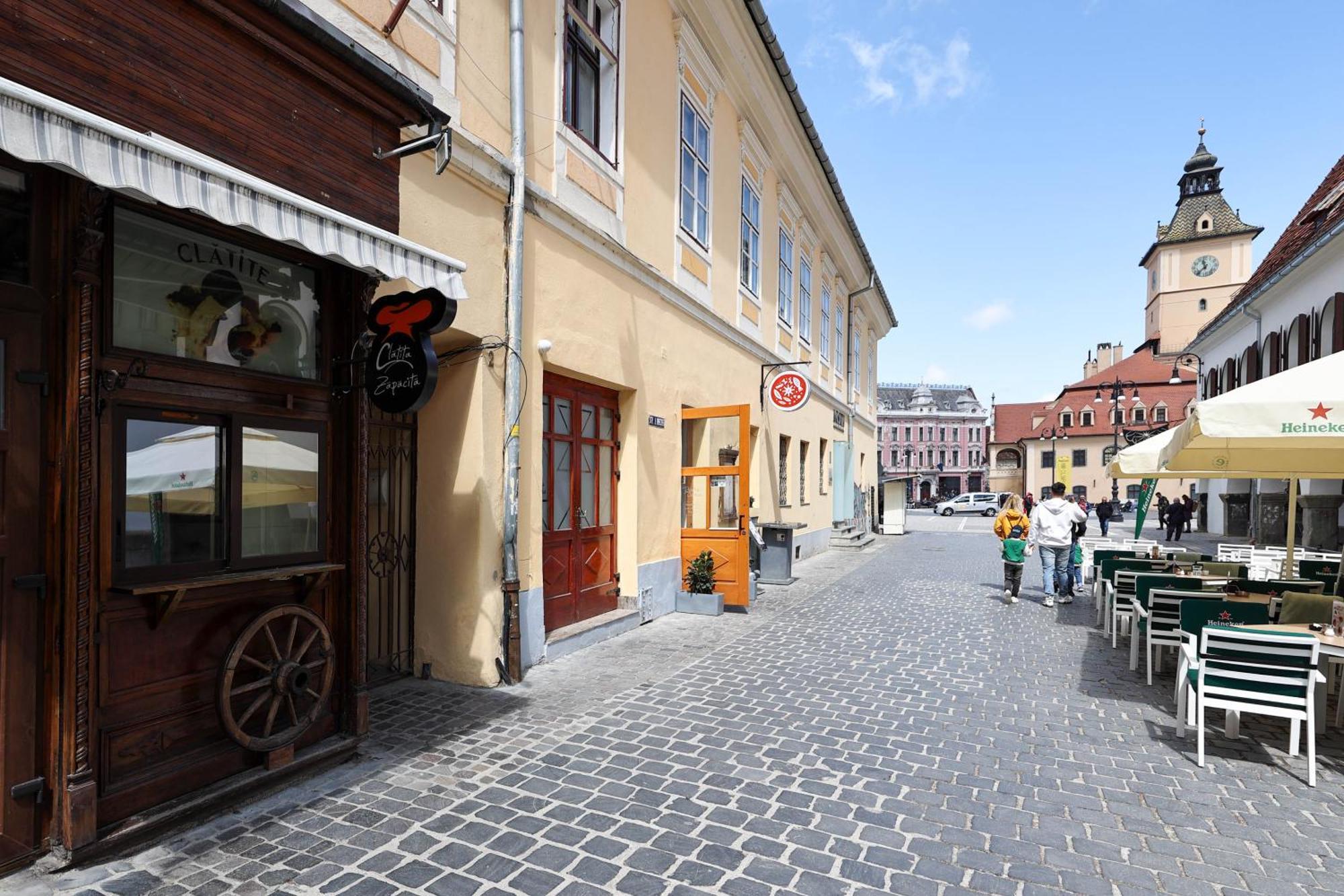 Hirscher Apartments Braşov Buitenkant foto