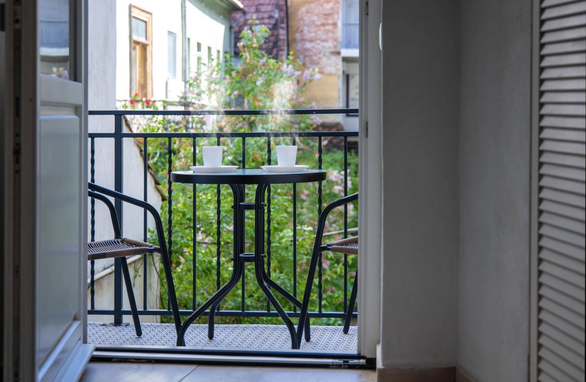 Hirscher Apartments Braşov Buitenkant foto