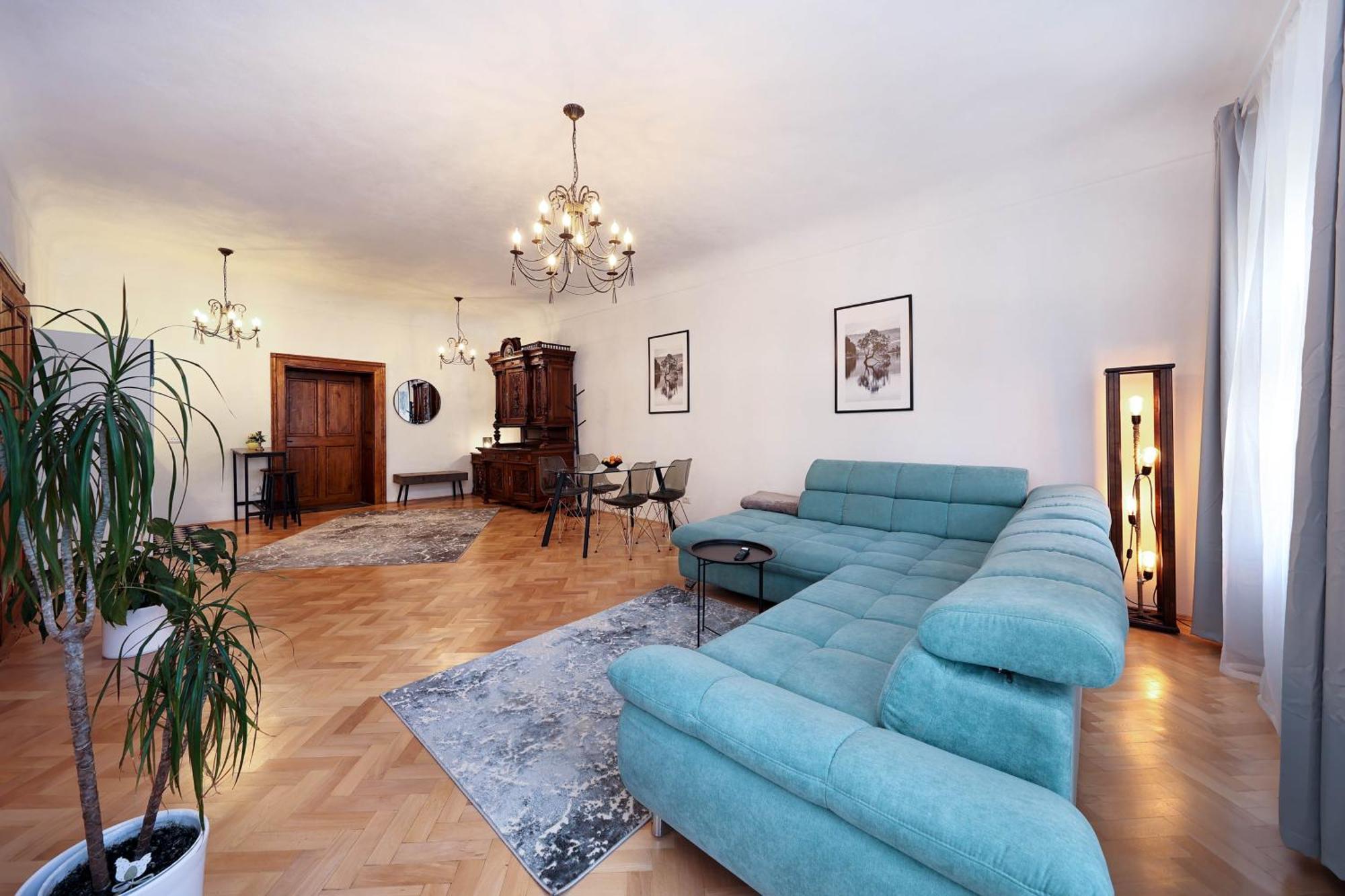 Hirscher Apartments Braşov Buitenkant foto
